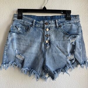 Trendy Frayed Hem Denim Shorts